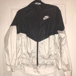NIKE windrunner windbreaker rain jacket black